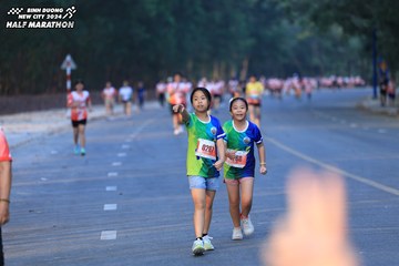 BINH DUONG NEW CITY HALF MARATHON 2024 - Ảnh #1773666