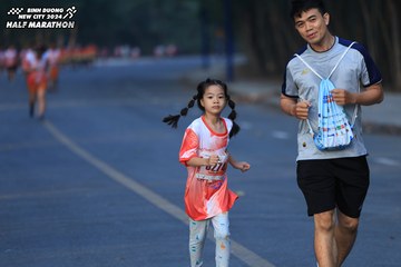 BINH DUONG NEW CITY HALF MARATHON 2024 - Ảnh #1774233