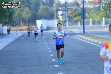 BINH DUONG NEW CITY HALF MARATHON 2024 - Ảnh #1775084