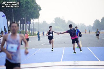 BINH DUONG NEW CITY HALF MARATHON 2024 - Ảnh #1772956