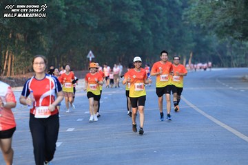 BINH DUONG NEW CITY HALF MARATHON 2024 - Ảnh #1774463