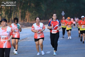BINH DUONG NEW CITY HALF MARATHON 2024 - Ảnh #1774455