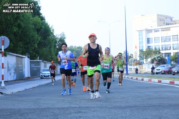 BINH DUONG NEW CITY HALF MARATHON 2024 - Ảnh #1775761