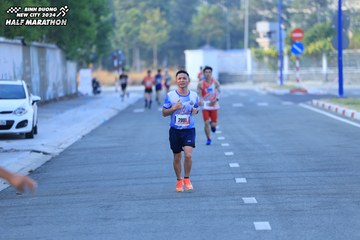 BINH DUONG NEW CITY HALF MARATHON 2024 - Ảnh #1775166