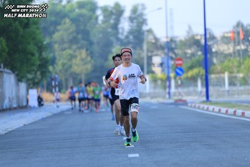 BINH DUONG NEW CITY HALF MARATHON 2024 - Ảnh #1775340
