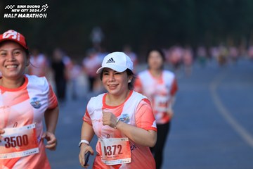 BINH DUONG NEW CITY HALF MARATHON 2024 - Ảnh #1773581