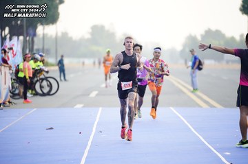 BINH DUONG NEW CITY HALF MARATHON 2024 - Ảnh #1775582