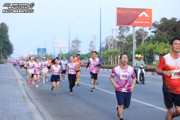 BINH DUONG NEW CITY HALF MARATHON 2024 - Ảnh #1773855