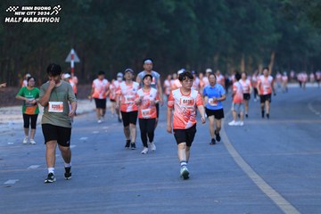 BINH DUONG NEW CITY HALF MARATHON 2024 - Ảnh #1773260