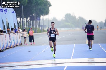 BINH DUONG NEW CITY HALF MARATHON 2024 - Ảnh #1773048