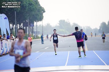 BINH DUONG NEW CITY HALF MARATHON 2024 - Ảnh #1772938
