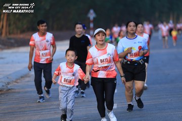 BINH DUONG NEW CITY HALF MARATHON 2024 - Ảnh #1773603