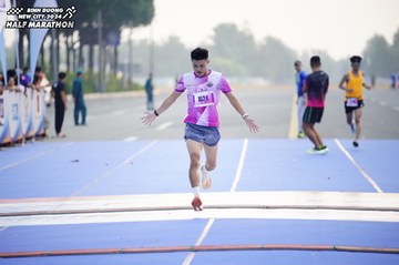BINH DUONG NEW CITY HALF MARATHON 2024 - Ảnh #1773518