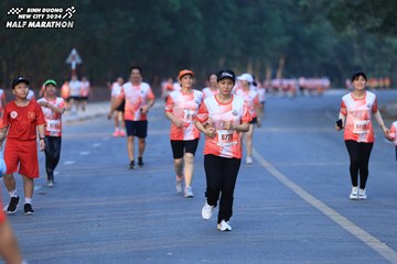 BINH DUONG NEW CITY HALF MARATHON 2024 - Ảnh #1774052