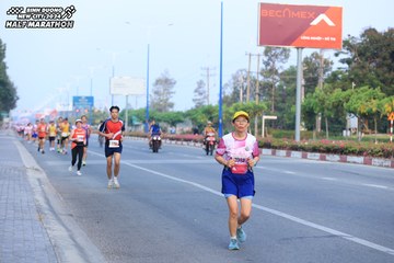 BINH DUONG NEW CITY HALF MARATHON 2024 - Ảnh #1773444