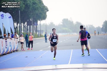 BINH DUONG NEW CITY HALF MARATHON 2024 - Ảnh #1773029