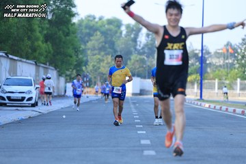 BINH DUONG NEW CITY HALF MARATHON 2024 - Ảnh #1766374