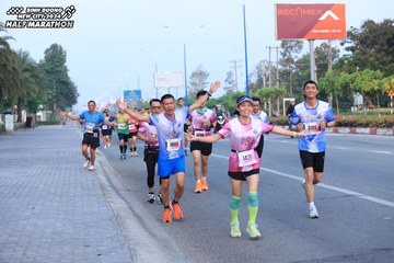 BINH DUONG NEW CITY HALF MARATHON 2024 - Ảnh #1772901