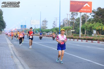 BINH DUONG NEW CITY HALF MARATHON 2024 - Ảnh #1773420