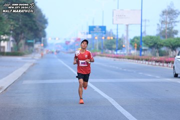 BINH DUONG NEW CITY HALF MARATHON 2024 - Ảnh #1765453