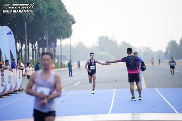 BINH DUONG NEW CITY HALF MARATHON 2024 - Ảnh #1772918