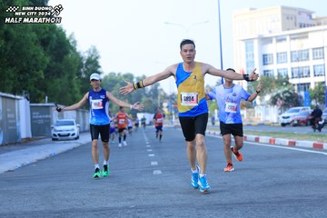 BINH DUONG NEW CITY HALF MARATHON 2024 - Ảnh #1775431