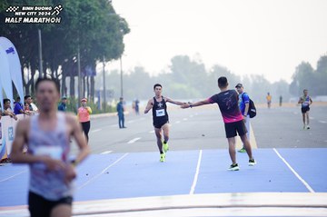 BINH DUONG NEW CITY HALF MARATHON 2024 - Ảnh #1772950