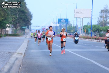 BINH DUONG NEW CITY HALF MARATHON 2024 - Ảnh #1765552