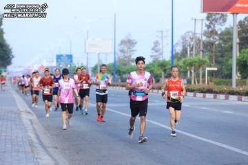 BINH DUONG NEW CITY HALF MARATHON 2024 - Ảnh #1773124