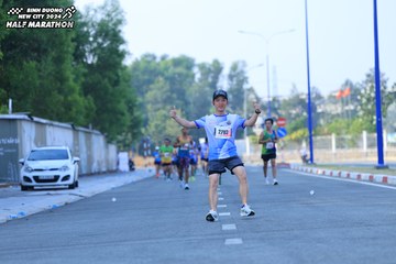 BINH DUONG NEW CITY HALF MARATHON 2024 - Ảnh #1763726