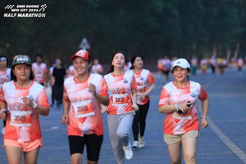BINH DUONG NEW CITY HALF MARATHON 2024 - Ảnh #1773557