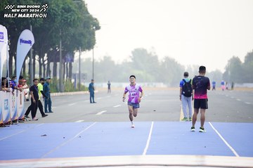 BINH DUONG NEW CITY HALF MARATHON 2024 - Ảnh #1773369