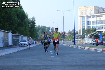 BINH DUONG NEW CITY HALF MARATHON 2024 - Ảnh #1775470