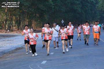 BINH DUONG NEW CITY HALF MARATHON 2024 - Ảnh #1774310