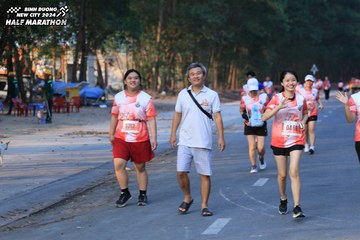 BINH DUONG NEW CITY HALF MARATHON 2024 - Ảnh #1774371