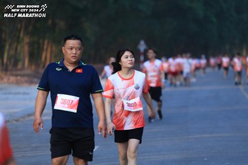 BINH DUONG NEW CITY HALF MARATHON 2024 - Ảnh #1774257