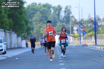BINH DUONG NEW CITY HALF MARATHON 2024 - Ảnh #1763585
