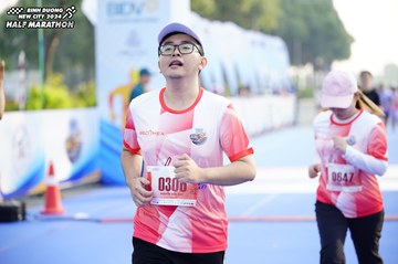 BINH DUONG NEW CITY HALF MARATHON 2024 - Ảnh #1764950