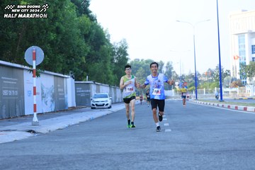 BINH DUONG NEW CITY HALF MARATHON 2024 - Ảnh #1775586