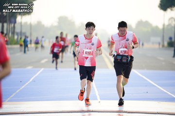 BINH DUONG NEW CITY HALF MARATHON 2024 - Ảnh #1761459