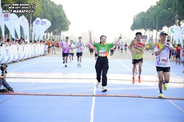 BINH DUONG NEW CITY HALF MARATHON 2024 - Ảnh #1762794