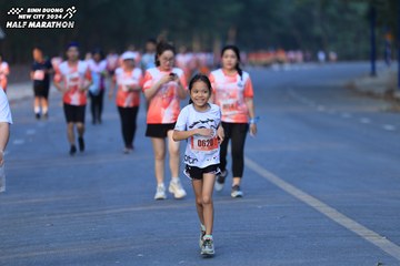 BINH DUONG NEW CITY HALF MARATHON 2024 - Ảnh #1774174