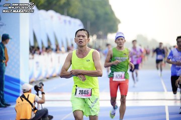 BINH DUONG NEW CITY HALF MARATHON 2024 - Ảnh #1761372