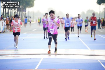 BINH DUONG NEW CITY HALF MARATHON 2024 - Ảnh #1763170
