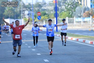 BINH DUONG NEW CITY HALF MARATHON 2024 - Ảnh #1769494