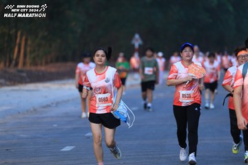 BINH DUONG NEW CITY HALF MARATHON 2024 - Ảnh #1773212