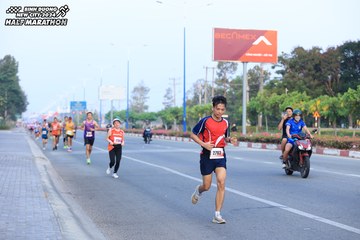 BINH DUONG NEW CITY HALF MARATHON 2024 - Ảnh #1773475