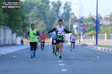 BINH DUONG NEW CITY HALF MARATHON 2024 - Ảnh #1764812