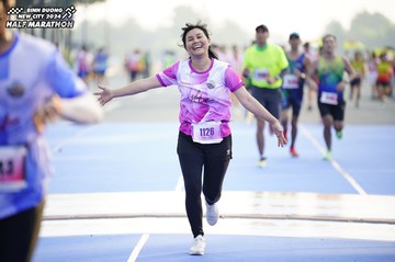 BINH DUONG NEW CITY HALF MARATHON 2024 - Ảnh #1763411