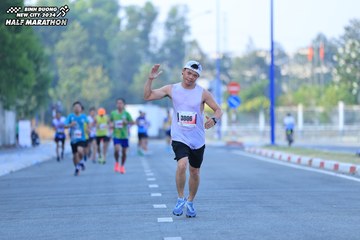 BINH DUONG NEW CITY HALF MARATHON 2024 - Ảnh #1775357